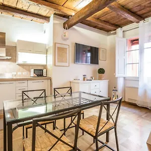 Appartamento Palazzo Bocchi - The Place, Bologna